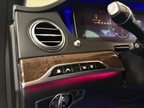 Used 2018 Mercedes-Benz S 450 Sedan image 26