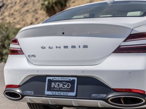Used 2026 Genesis G70 2.5T Prestige RWD image 12