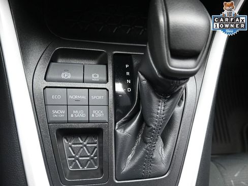 Used 2021 Toyota RAV4 XLE w/ Convenience Package image 17