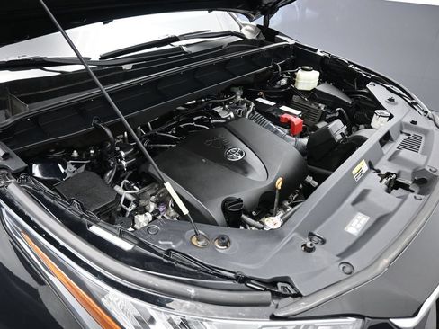 Used 2020 Toyota Highlander XLE AWD/4WD image 61