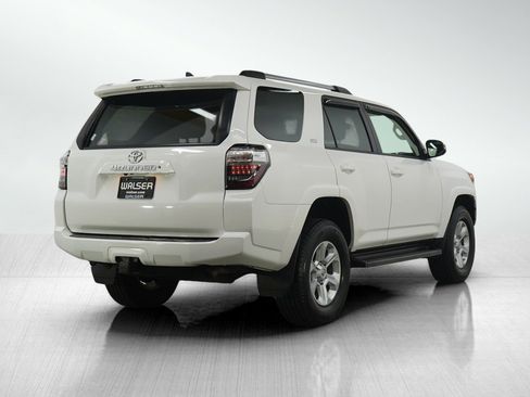 Used 2019 Toyota 4Runner SR5 image 5