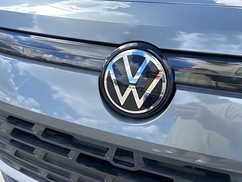 New 2026 Volkswagen Tiguan SE AWD/4WD image 9