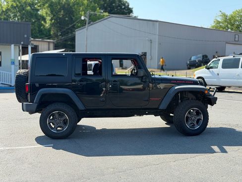 Used 2015 Jeep Wrangler Unlimited Rubicon AWD/4WD image 8
