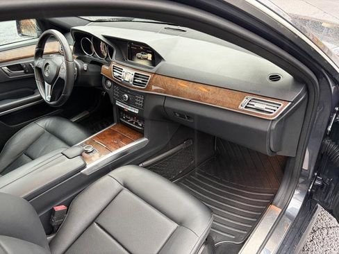 Used 2016 Mercedes-Benz E 350 Sedan image 40