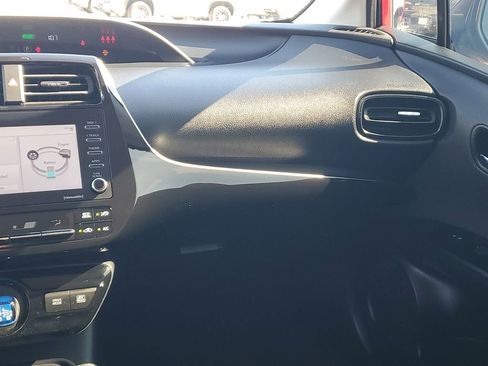Used 2022 Toyota Prius LE image 26