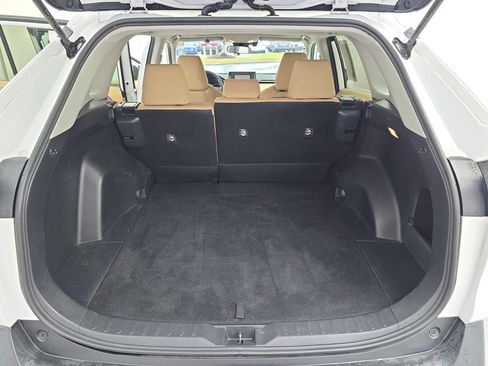 Used 2019 Toyota RAV4 XLE image 12