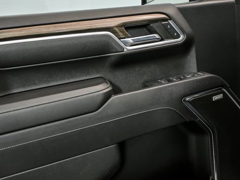 Used 2023 Chevrolet Silverado 1500 RST AWD/4WD image 10