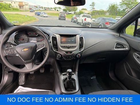 Used 2017 Chevrolet Cruze LT w/ Convenience Package FWD image 14