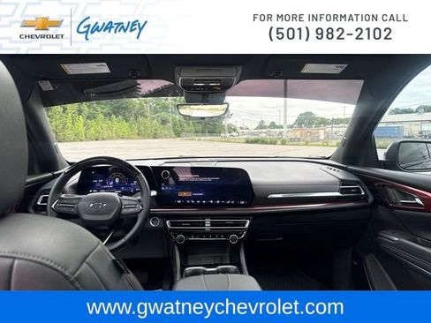 Used 2024 Chevrolet Traverse RS w/ LPO, Floor Liner Package AWD/4WD image 24