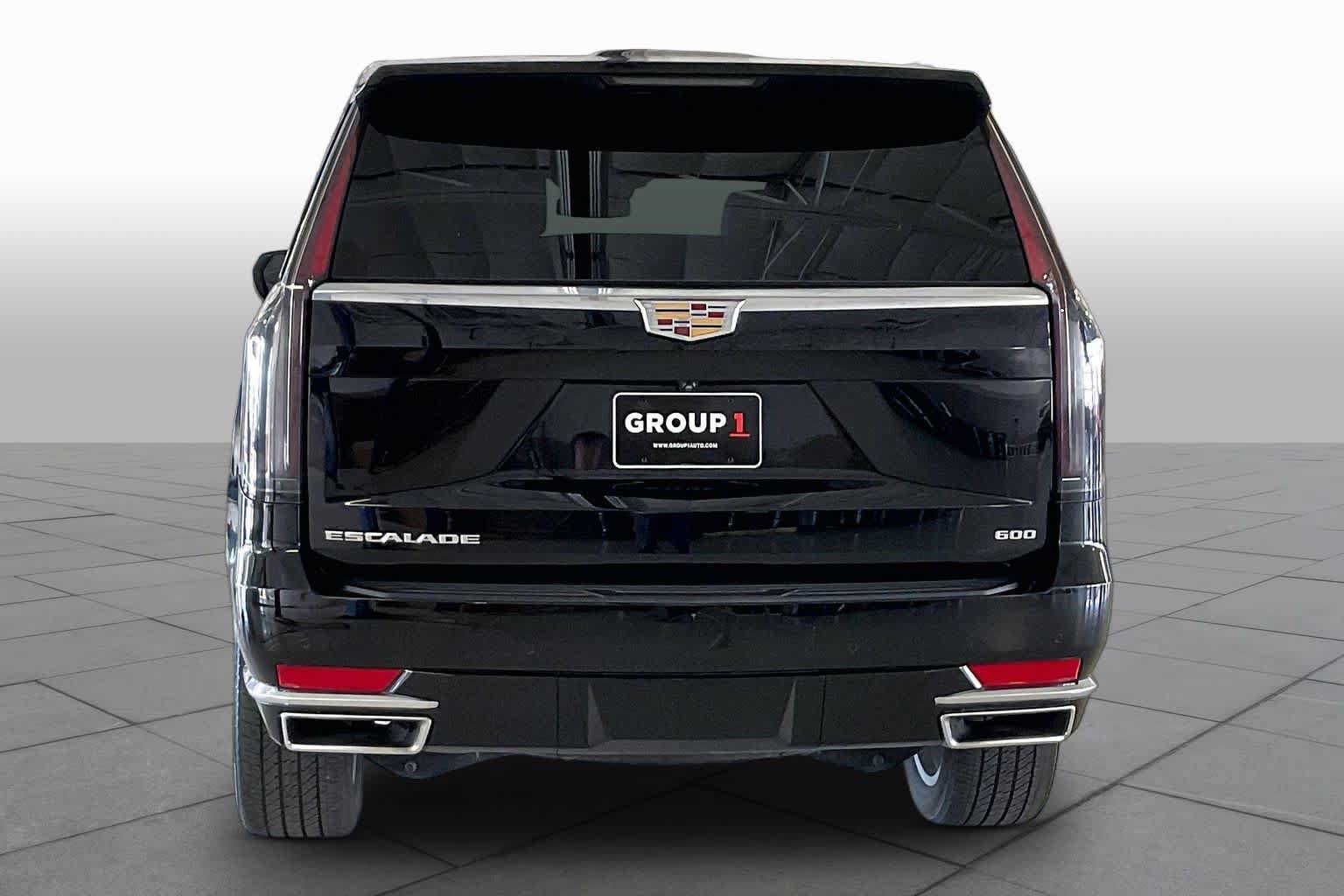 Used 2023 Cadillac Escalade Luxury RWD image 4