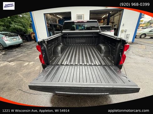 Used 2019 Chevrolet Silverado 1500 High Country w/ High Country Premium Package AWD/4WD image 21