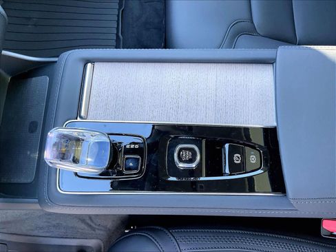 New 2026 Volvo XC90 T8 Plus w/ Protection Package Premier image 10