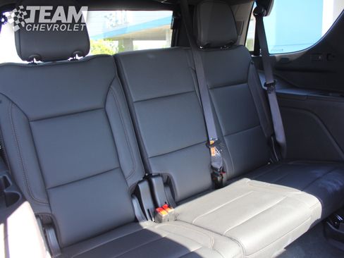 Used 2025 Chevrolet Tahoe High Country AWD/4WD image 29