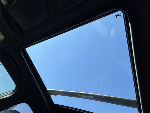 Used 2025 Subaru Forester Limited image 31