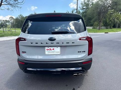Used 2021 Kia Telluride EX w/ EX Premium Package AWD/4WD image 4