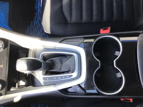 Used 2015 Ford Fusion SE FWD image 17