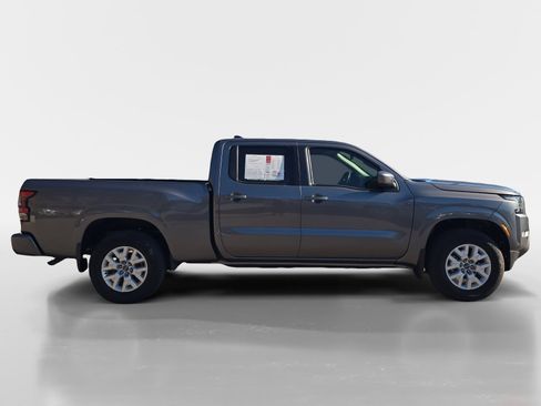 Certified 2022 Nissan Frontier SV w/ Technology Package image 6