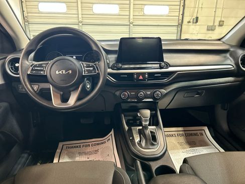 Used 2023 Kia Forte LX FWD image 4