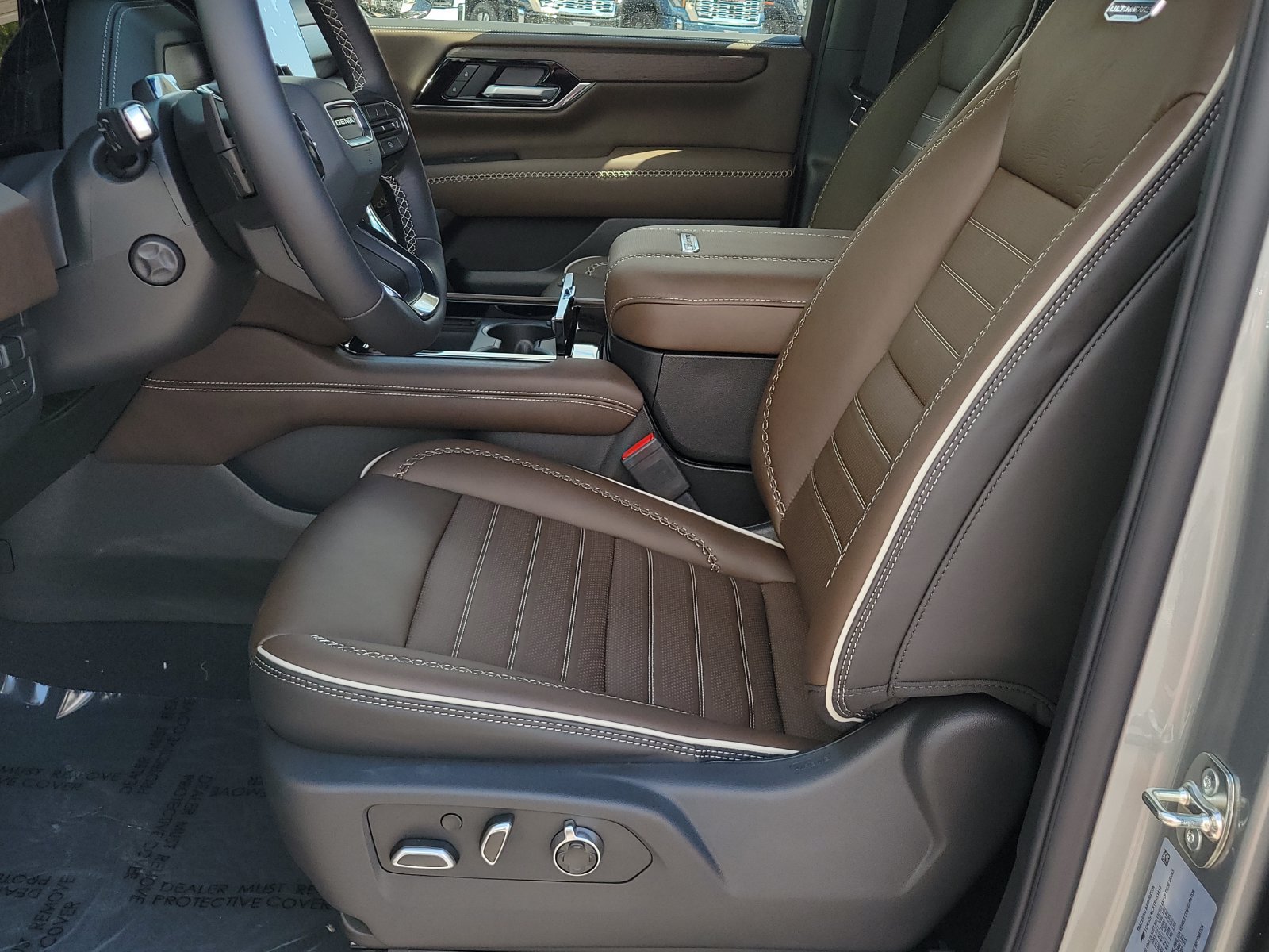 New 2026 GMC Yukon XL Denali Ultimate AWD/4WD image 6