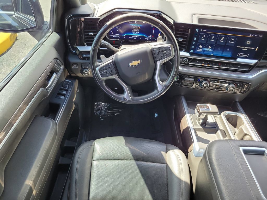 Used 2022 Chevrolet Silverado 1500 LTZ w/ Technology Package AWD/4WD image 17