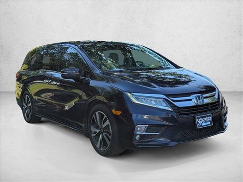 Used 2020 Honda Odyssey Elite image 3