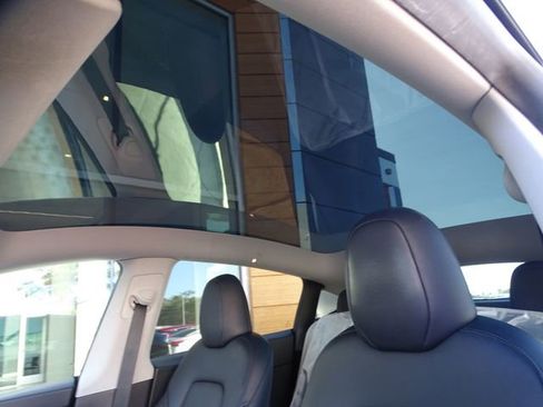 Used 2023 Tesla Model Y Long Range image 23