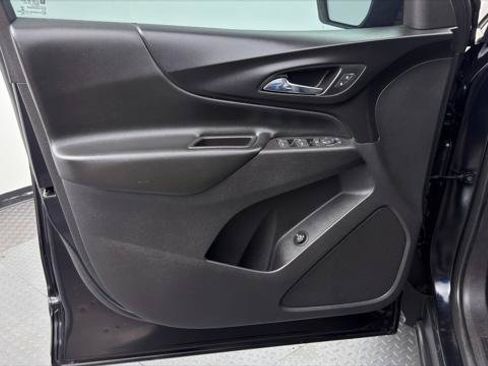 Used 2020 Chevrolet Equinox LT w/ Driver Convenience Package FWD image 14