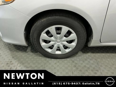 Used 2013 Toyota Corolla L FWD image 15