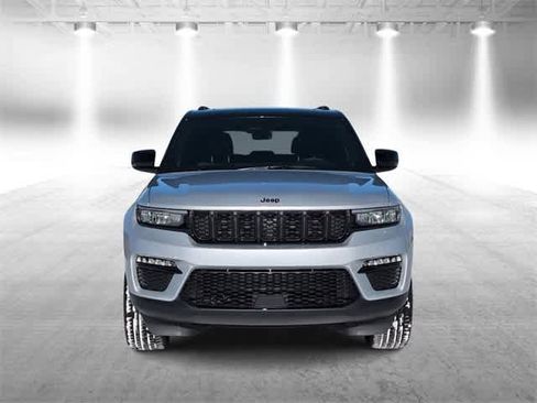 New 2025 Jeep Grand Cherokee Limited image 3