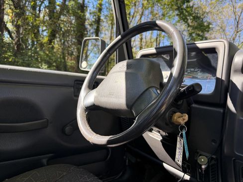 Used 2001 Jeep Wrangler Sport image 48
