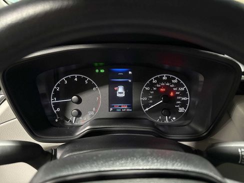 Used 2024 Toyota Corolla Cross L AWD/4WD image 30