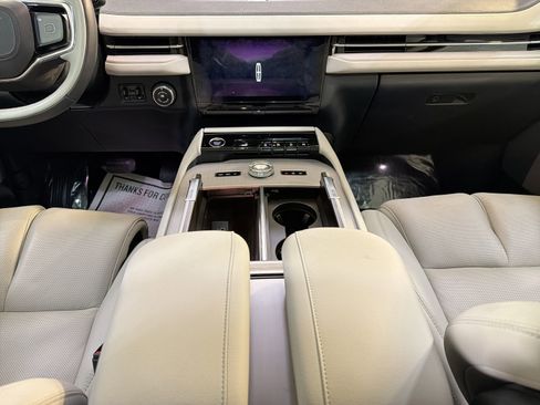 Used 2025 Lincoln Navigator L Reserve image 22