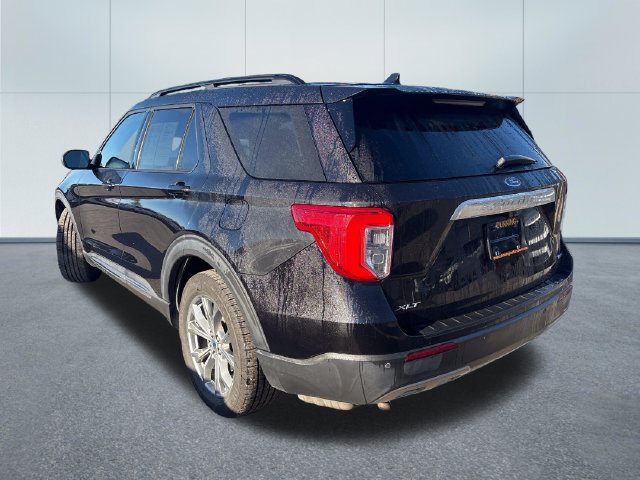 Used 2020 Ford Explorer XLT w/ Equipment Group 202A AWD/4WD image 2