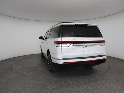 Used 2024 Lincoln Navigator Black Label image 13