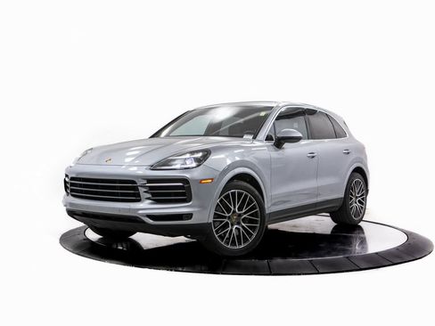 Certified 2022 Porsche Cayenne S image 1