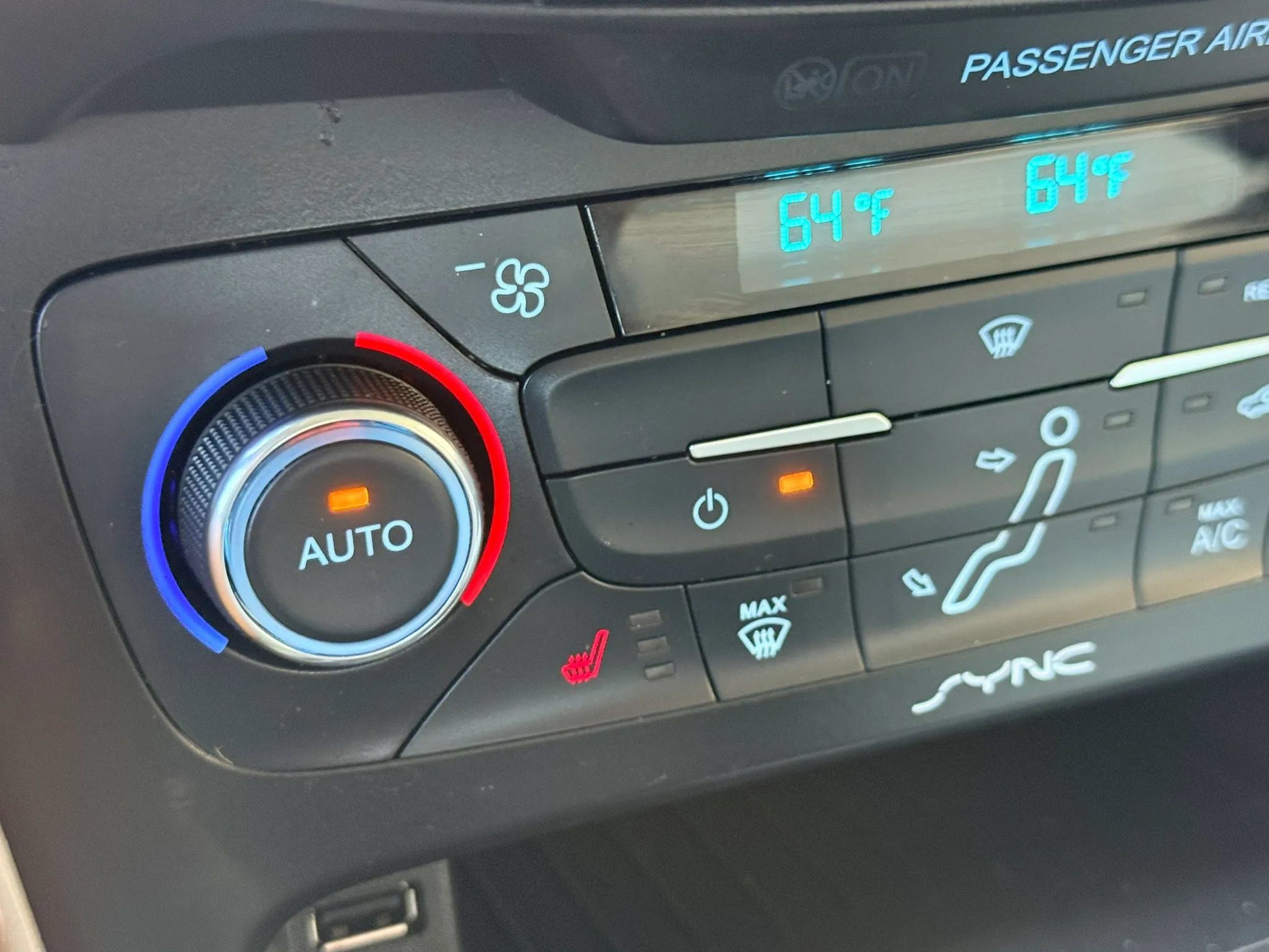 Used 2016 Ford Focus Titanium FWD image 36