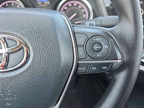 Used 2024 Toyota Camry LE w/ Convenience Package image 17