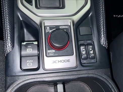 Used 2024 Subaru Forester Premium AWD/4WD image 31