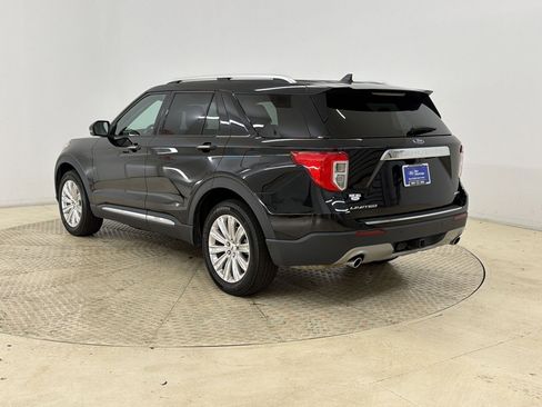 Certified 2022 Ford Explorer Limited w/ Equipment Group 301A AWD/4WD image 3