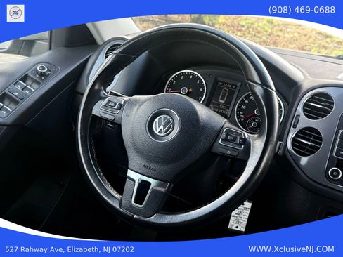 Used 2012 Volkswagen Tiguan S image 11