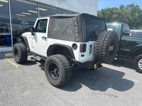 Used 2016 Jeep Wrangler Sport w/ Quick Order Package 23S AWD/4WD image 3