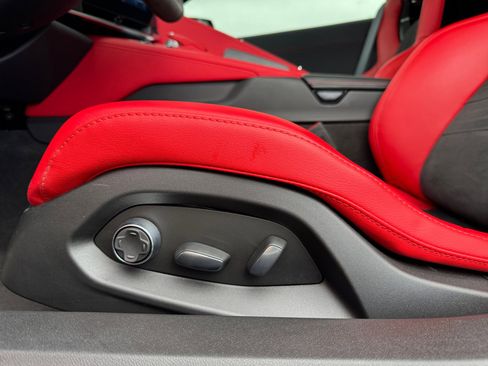 Used 2025 Chevrolet Corvette Stingray Preferred Cpe w/ Z51 Performance Package image 14