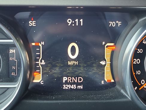 Used 2018 Jeep Wrangler Sport AWD/4WD image 7