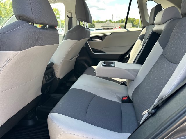 Used 2024 Toyota RAV4 XLE w/ Convenience Package FWD image 15