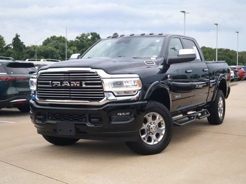 Used 2022 RAM 2500 Laramie AWD/4WD image 2