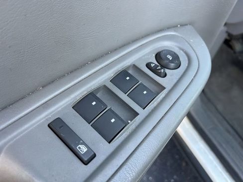 Used 2014 Chevrolet Traverse LT image 24