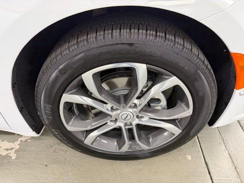 New 2026 Chrysler Pacifica Pinnacle image 4