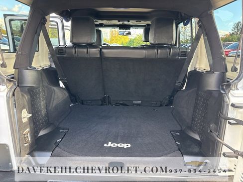 Used 2015 Jeep Wrangler Unlimited Sahara w/ Connectivity Group image 22