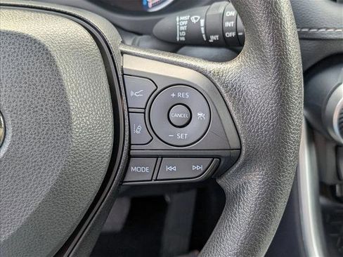 Used 2025 Toyota RAV4 XLE image 29