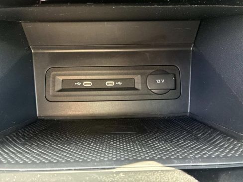 Used 2023 Volkswagen Atlas SE AWD/4WD image 30